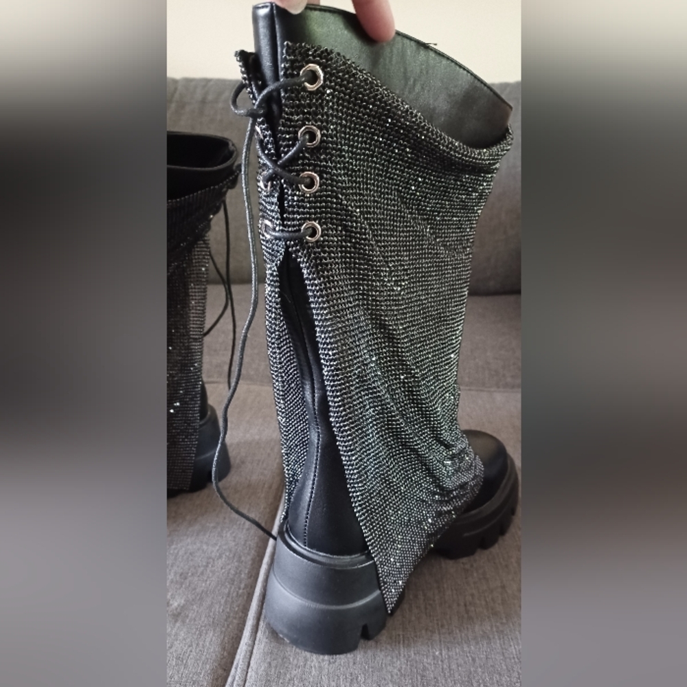 Real Chainmail! Azalea Wang DollsKill 6½ (sold out online) - Picture 11 of 15